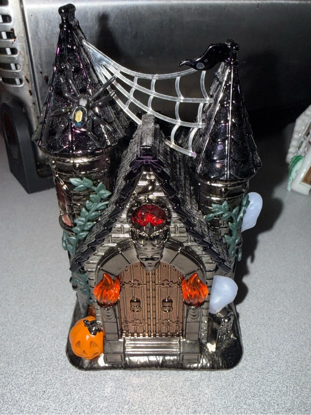Bath & Body Works Black, Orange & Silver Haunted House wallflower holder - Picture 4 of 10